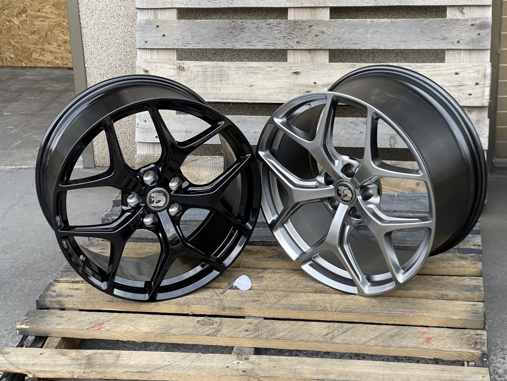 Gloss black and gunmetal Holden alloy wheels in stock at APEX AUTOSTYLING